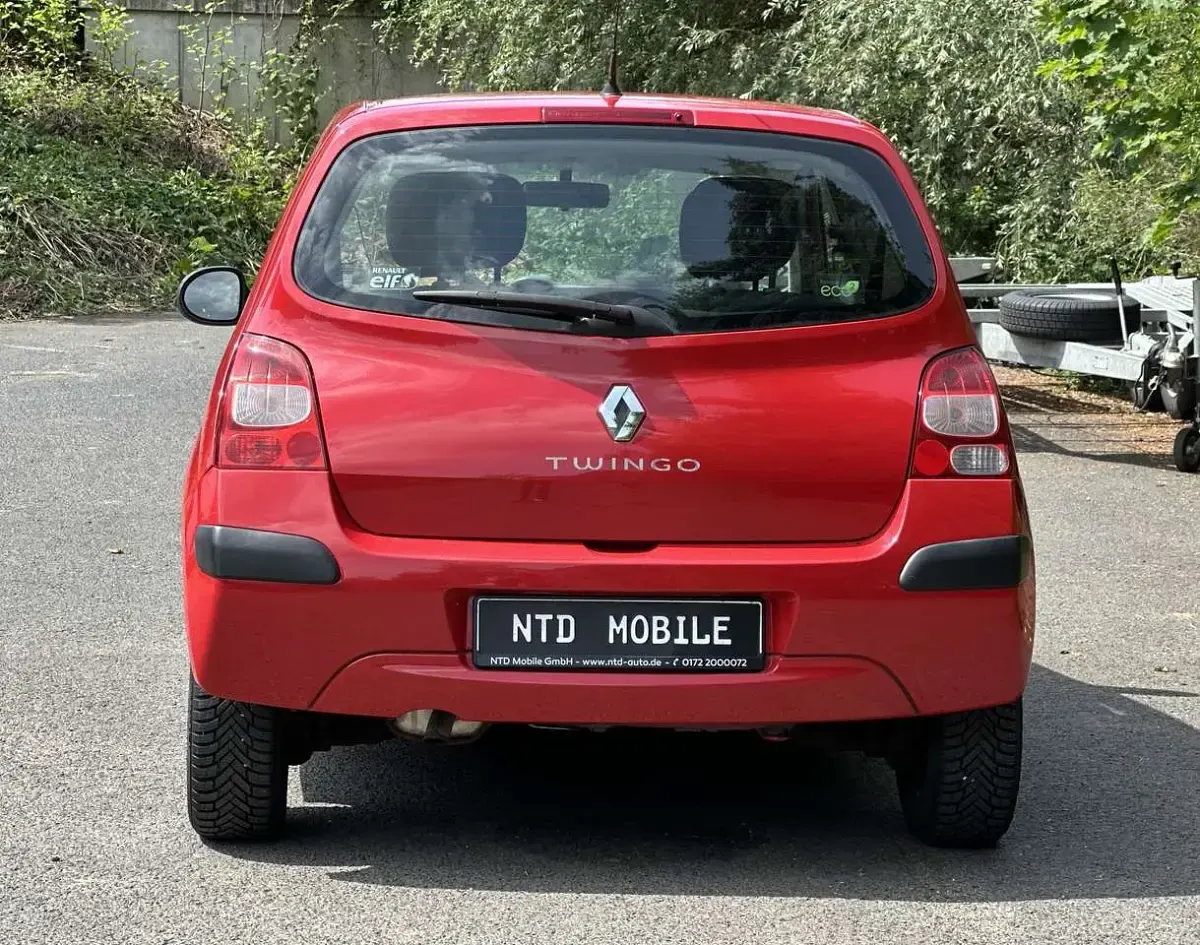 Gebraucht Renault Twingo Authentique 58 PS (42 kW) 2008 Hellrot Kleinwagen