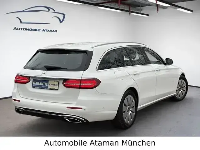 Gebraucht Mercedes E200 Avantgarde 160 PS (117 kW) 2021 Weiß Limousine