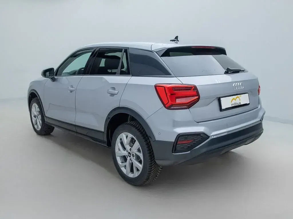Neu Audi Q2 Advanced Plus 150 PS (110 kW) 2026 Silber SUV