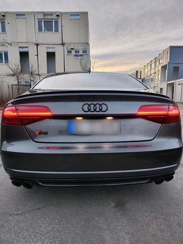 Second-hand Audi S8 700 CP (514 kW) 2017 Gri Berlinǎ