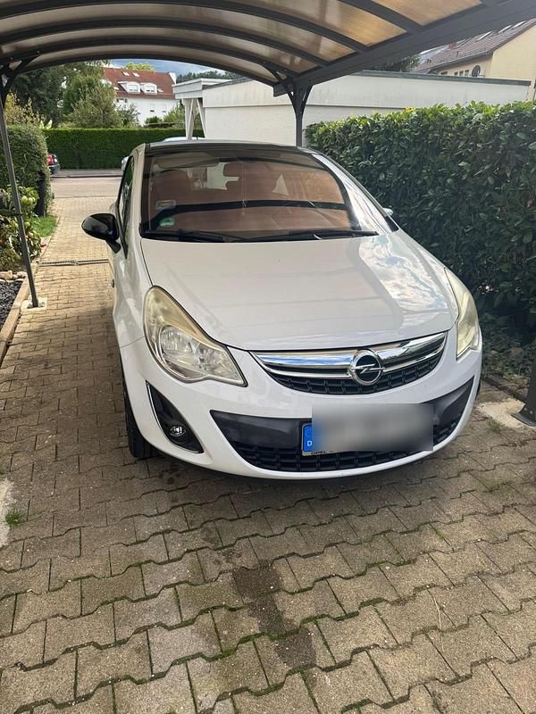 Weiß Gebraucht 2012 Opel Corsa Coupé | 3.490 € (Guter Preis) - Bild 1/4