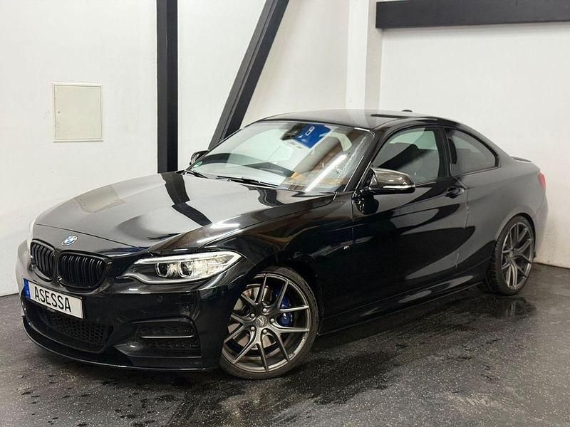 Schwarz Gebraucht 2016 BMW M240 Performance Coupé | 29.999 € (Fairer Preis) - Bild 1/4
