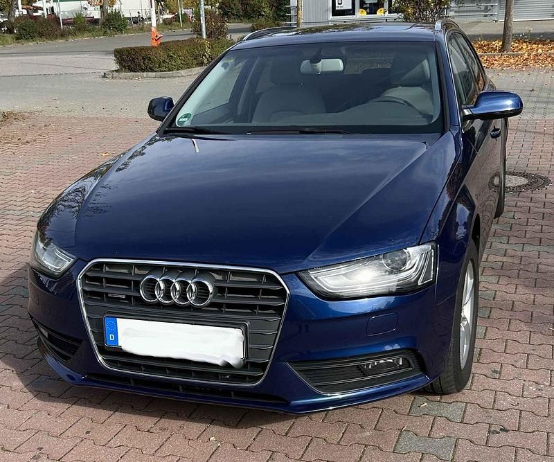 Gebraucht Audi A4 Ambiente 170 PS (125 kW) 2013 Blau Kombi