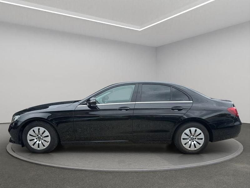 Second-hand Mercedes E200 150 CP (110 kW) 2019 Negru Berlinǎ