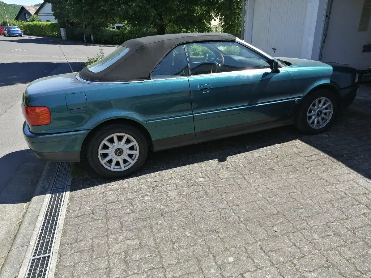 Gebraucht Audi Cabriolet 133 PS (97 kW) 1992 Grün Cabrio