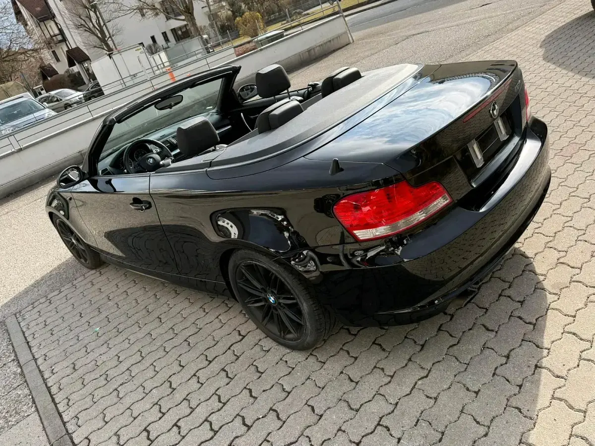 Gebraucht BMW 118 Cabriolet 143 PS (105 kW) 2009 Schwarz Cabrio