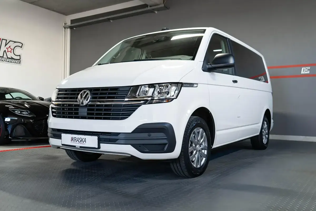 Używany VW Multivan Trendline 150 KM (110 kW) 2020 Biały Minivan