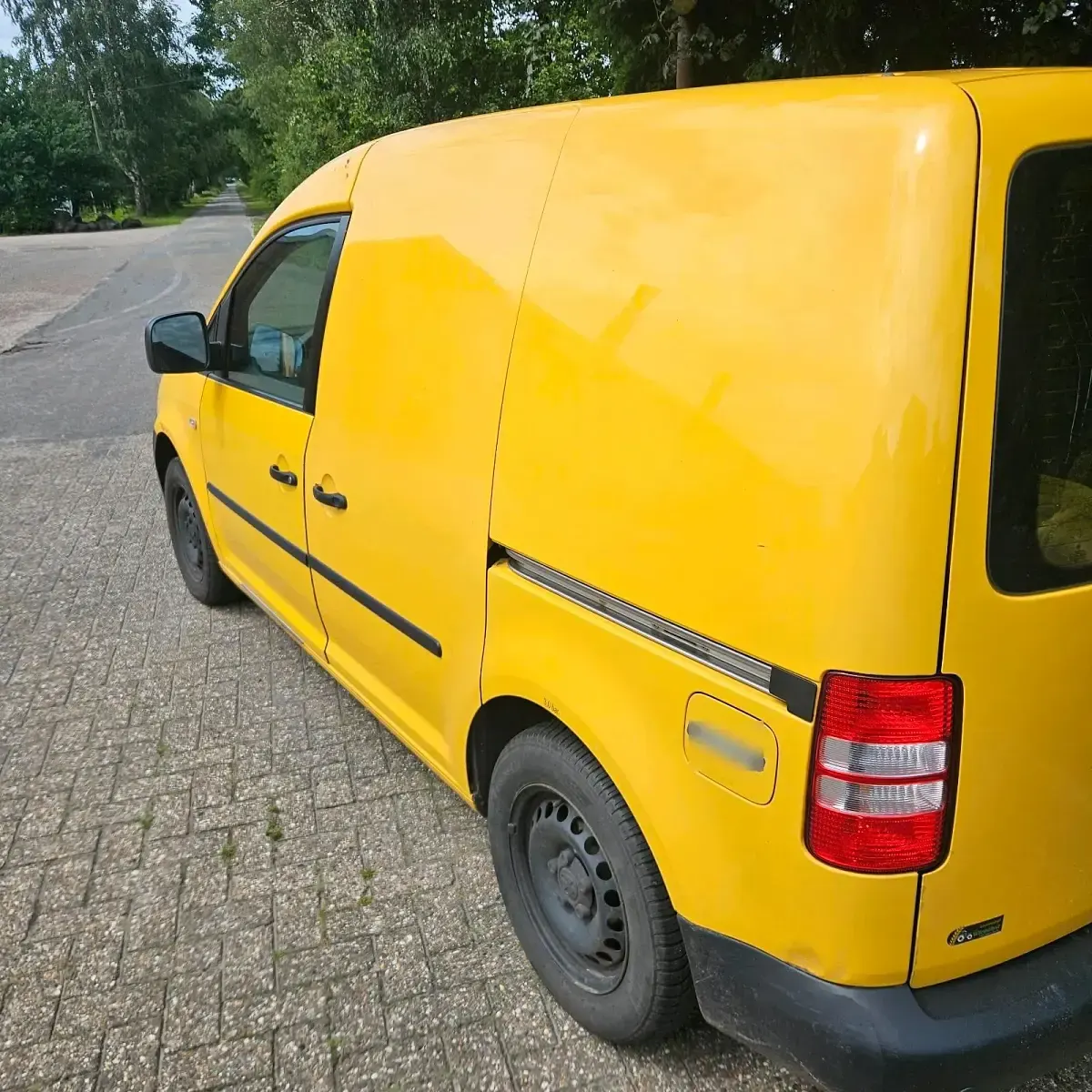 Gebraucht VW Caddy 62 PS (45 kW) 2012 Gelb Van / Kleinbus