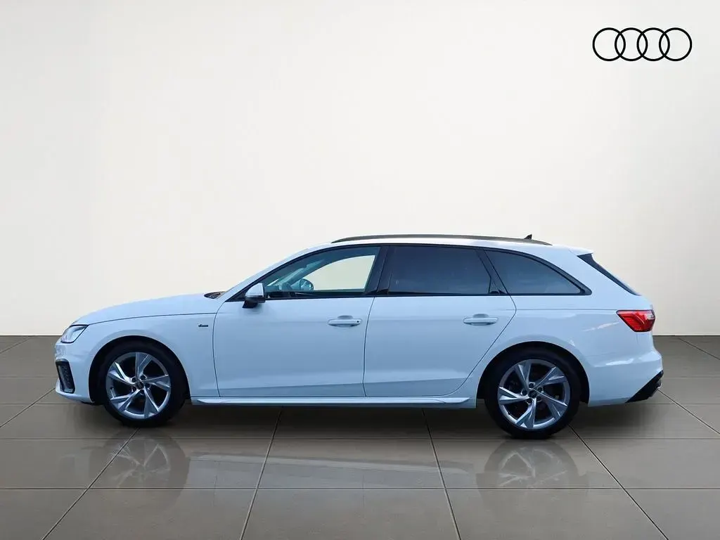 Używany Audi A4 S-Line 150 KM (110 kW) 2021 Biały Kombi