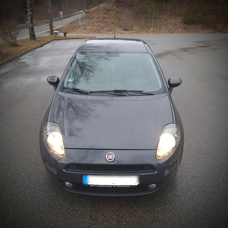 Gebraucht Fiat Grande Punto 105 PS (77 kW) 2012 Grau Kleinwagen
