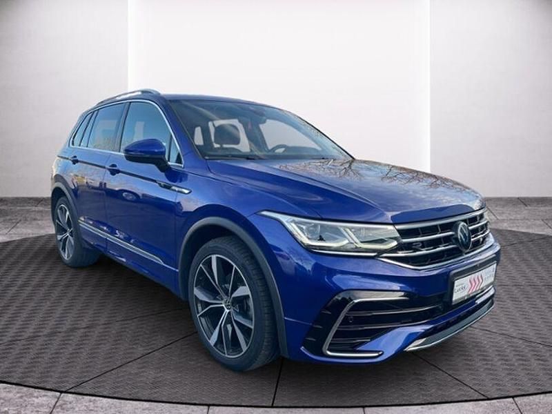 Gebraucht VW Tiguan R-line 150 PS (110 kW) 2023 Lapitz blue metallic SUV