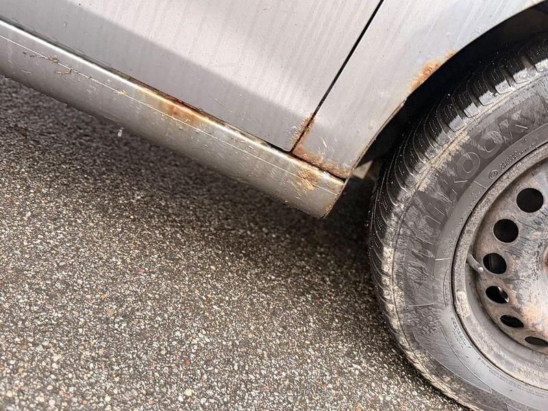 Gebraucht VW Golf VII Trendline 105 PS (77 kW) 2012 Grau Limousine