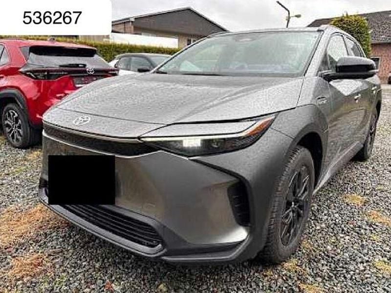 Gebraucht Toyota bZ4X 150 kW (204 PS) 2023 Precious metal (metallic) SUV