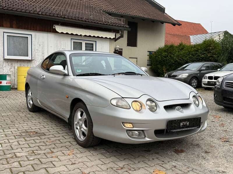Silber Gebraucht 2000 Hyundai Coupé Coupé | 1.999 € - Bild 1/4