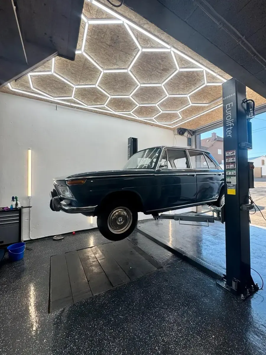 Gebraucht BMW 2000 120 PS (88 kW) 1971 Blau Limousine