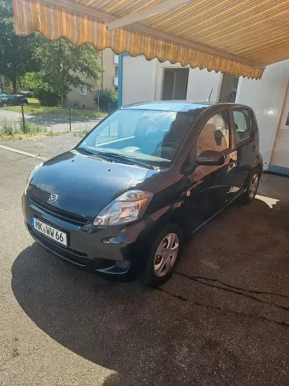 Gebraucht Daihatsu Sirion 69 PS (50 kW) 2007 Schwarz Kleinwagen