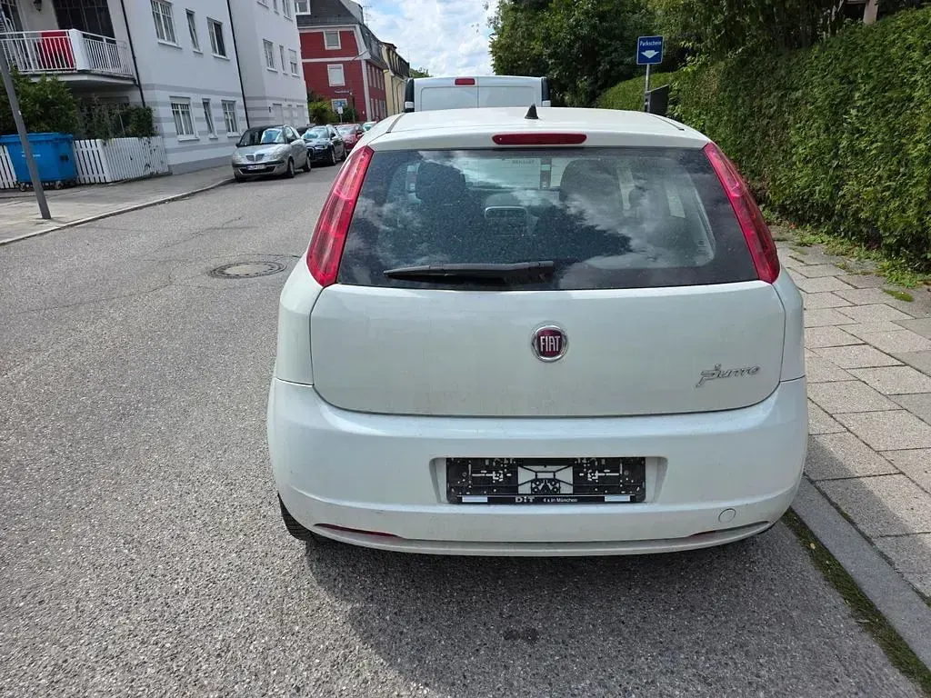 Gebraucht Fiat Punto 69 PS (50 kW) 2013 Weiß Kleinwagen