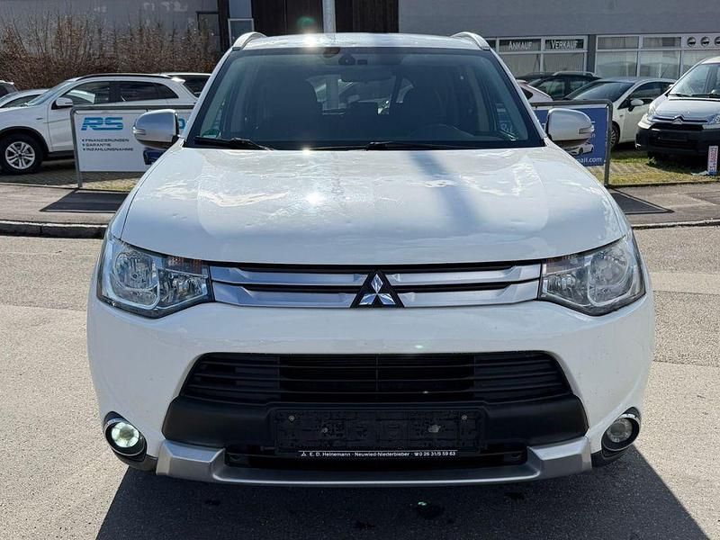 Gebraucht Mitsubishi Outlander Diamant Edition 150 PS (110 kW) 2015 SUV