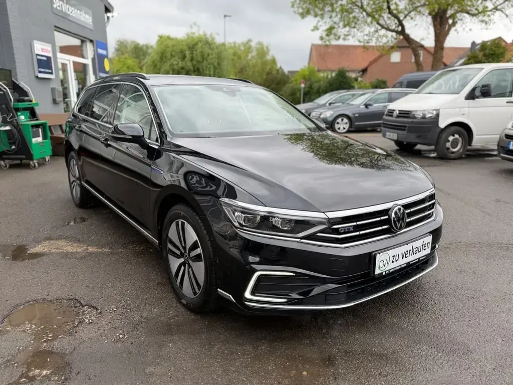Używany VW Passat GTE 156 KM (114 kW) 2022 Czarny Kombi