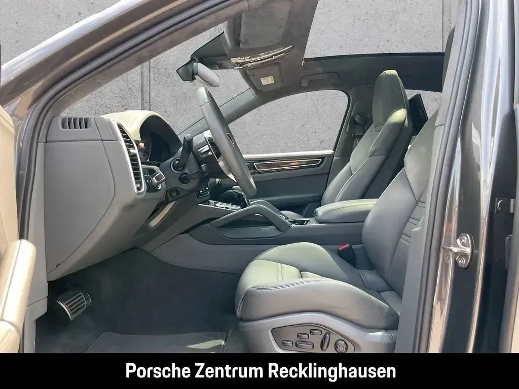 Gebraucht Porsche Cayenne GTS 460 PS (338 kW) 2023 Quarzitgraumetallic SUV