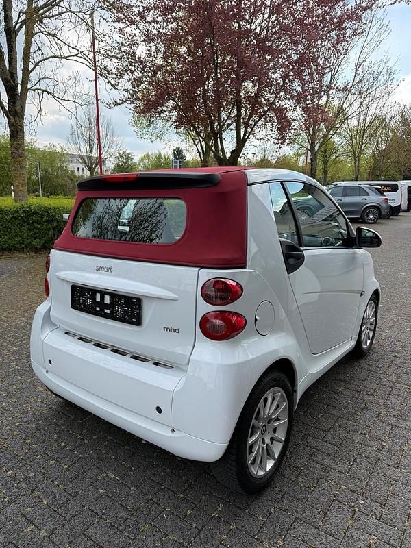 Gebraucht Smart ForTwo Cabrio 71 PS (52 kW) 2011 Weiß Cabrio