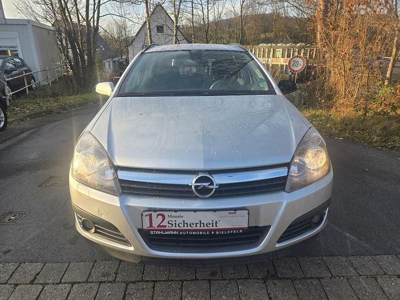 Gebraucht Opel Astra Edition 105 PS (77 kW) 2005 Silber Limousine