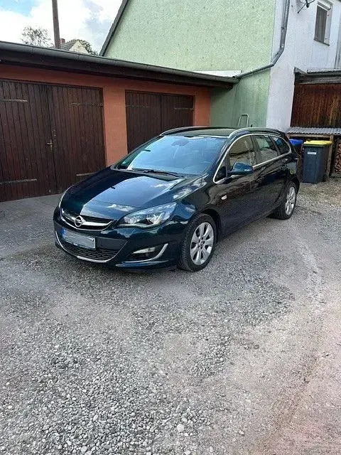 Gebraucht Opel Astra Exklusiv 140 PS (102 kW) 2014 Kombi