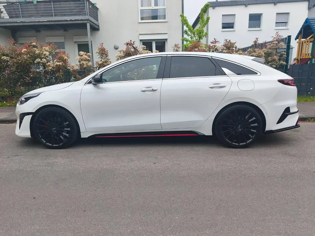 Używany Kia ProCeed GT 204 KM (150 kW) 2024 Biały Kombi
