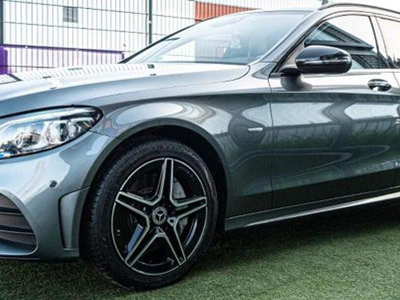 Gebraucht Mercedes C300 AMG 245 PS (180 kW) 2020 Grau Kombi