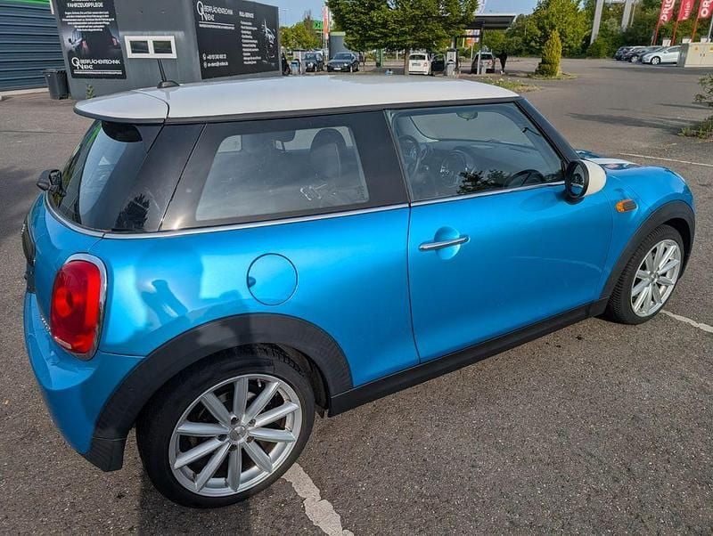 Second-hand Mini Cooper 136 CP (100 kW) 2016 Albastru Hatchback