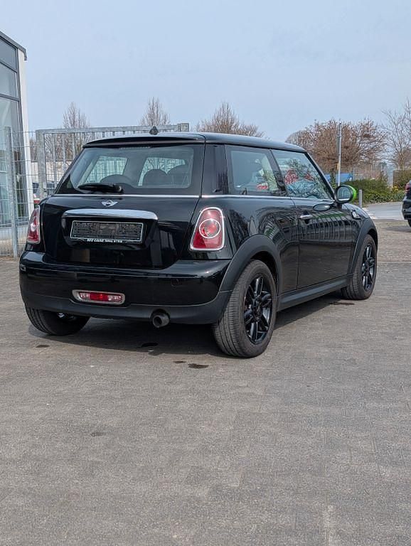Gebraucht Mini ONE 75 PS (55 kW) 2013 Schwarz Kleinwagen