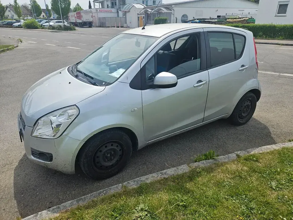 Gebraucht Suzuki Splash 86 PS (63 kW) 2009 Grau Kleinwagen