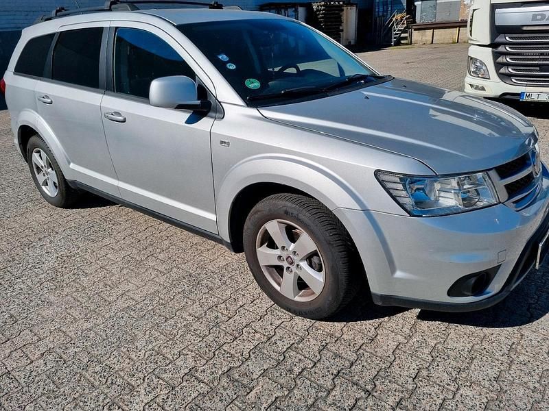 Silber Gebraucht 2012 Fiat Freemont SUV | 6.000 € (Guter Preis) - Bild 1/4