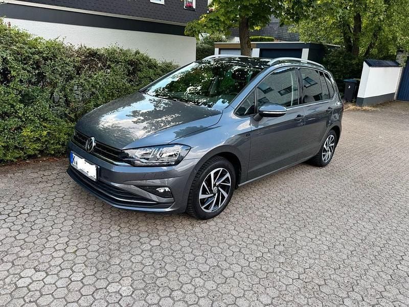Grau Gebraucht 2018 VW Golf Sportsvan Join Van / Kleinbus | 14.500 € (Guter Preis) - Bild 1/4