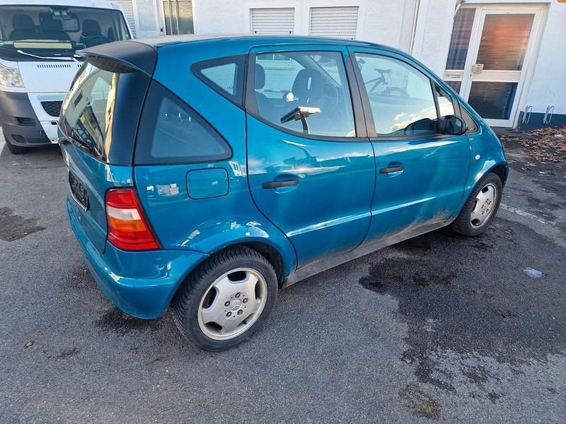 Gebraucht Mercedes A160 Classic 102 PS (75 kW) 2001 Blau Van / Kleinbus