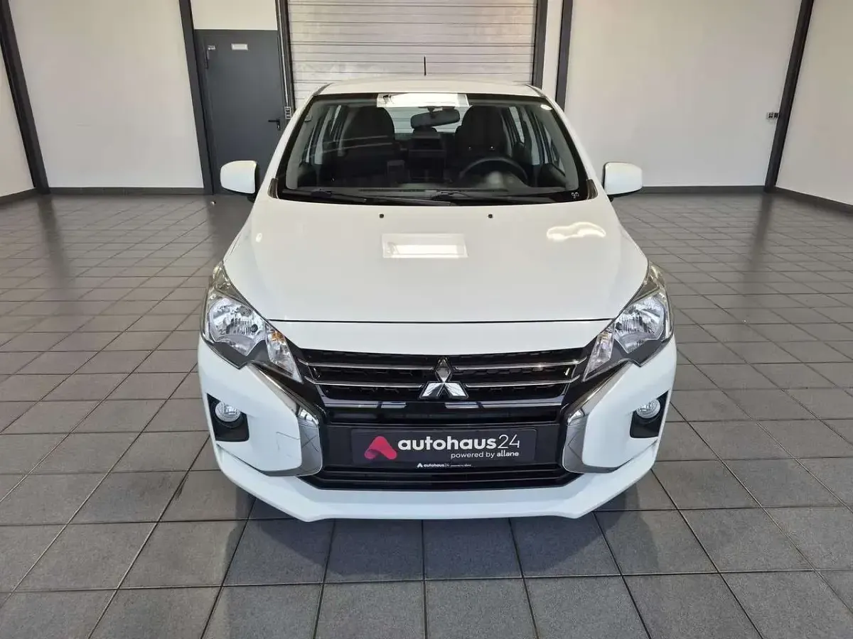 Gebraucht Mitsubishi Space Star Select 80 PS (58 kW) 2022 Weiß Kleinwagen