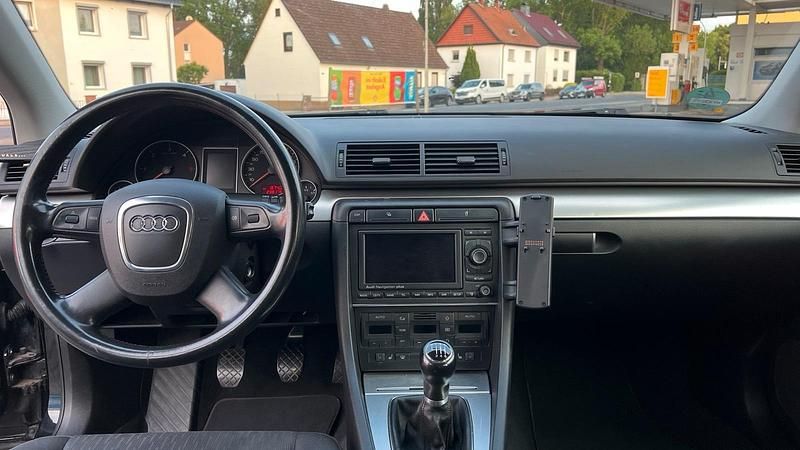 Gebraucht Audi A4 140 PS (102 kW) 2005 Schwarz Kombi