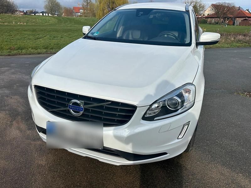 Gebraucht Volvo XC60 220 PS (161 kW) 2016 Weiß SUV