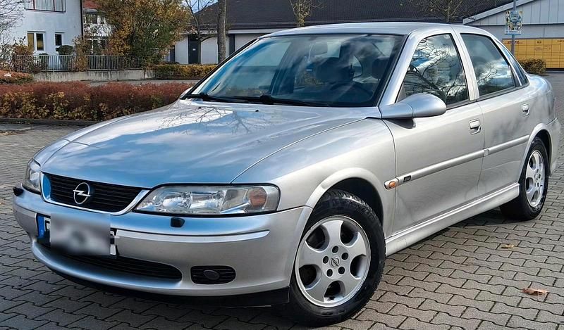 Grau Gebraucht 2000 Opel Vectra Limousine | 2.500 € (Fairer Preis) - Bild 1/4
