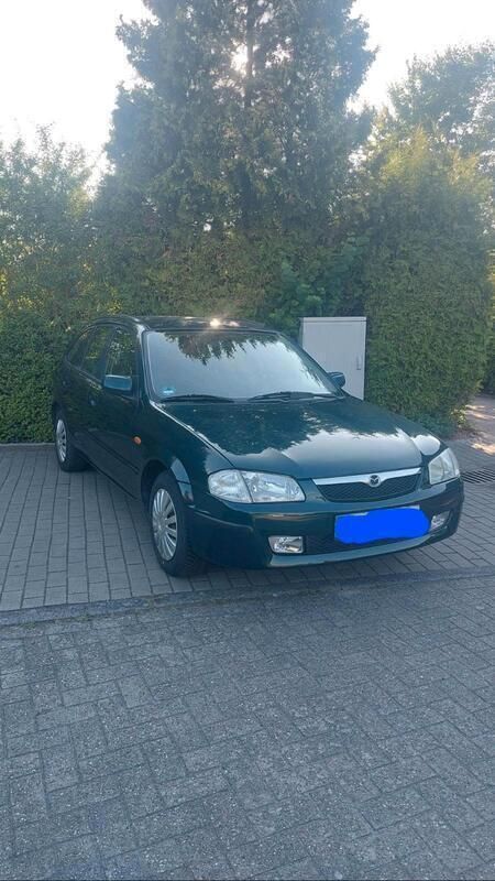 Grün Gebraucht 2000 Mazda 323F Kleinwagen | 1.800 € (Fairer Preis) - Bild 1/4