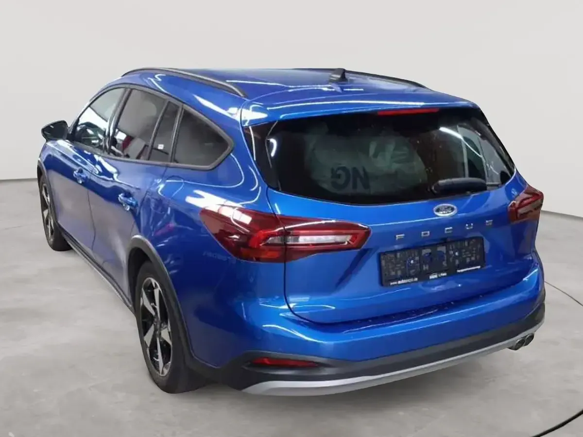 Gebraucht Ford Focus Active 120 PS (88 kW) 2023 Desert island blue metallic Kombi