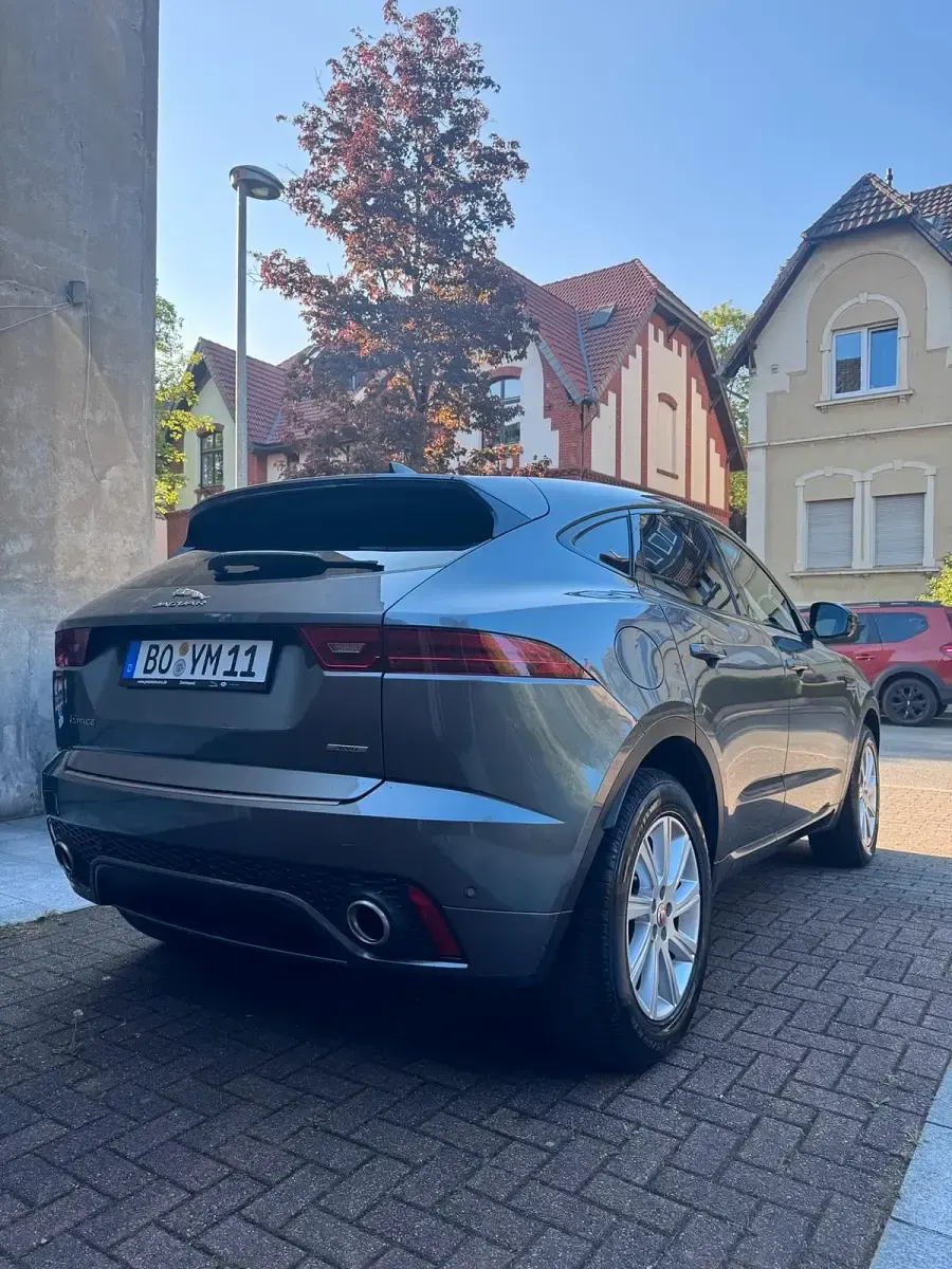 Gebraucht Jaguar E-Pace R-Dynamic 180 PS (132 kW) 2020 SUV