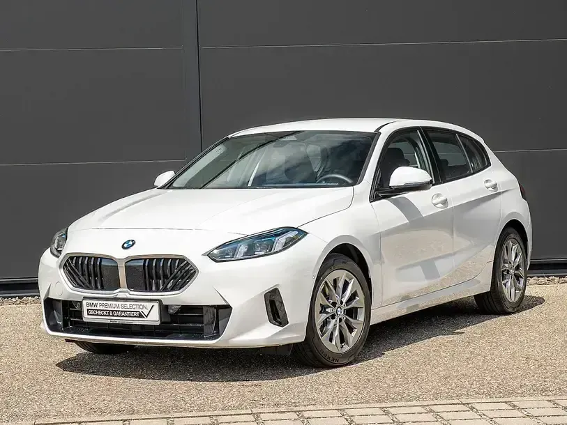 Gebraucht BMW 120 Shadowline 170 PS (125 kW) 2025 Alpinweiss Kleinwagen