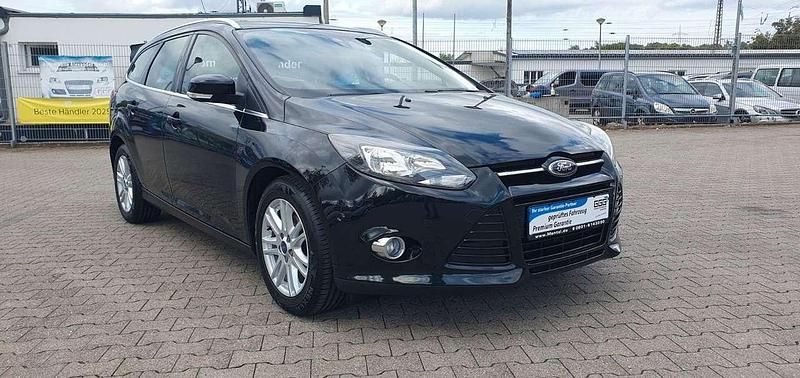 Używany Ford Focus Titanium 125 KM (91 kW) 2014 Czarny Kombi