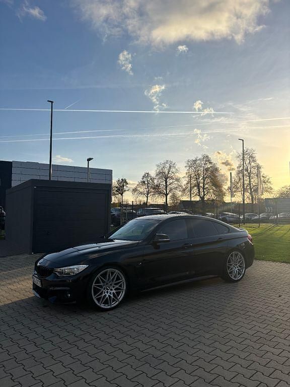 Schwarz Gebraucht 2015 BMW 428 Gran Coupé M Sport Coupé | 22.750 € (Fairer Preis) - Bild 1/4