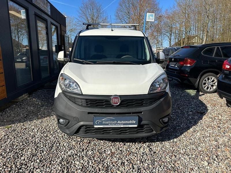 Gebraucht Fiat Doblò 101 PS (74 kW) 2017 Weiß Van / Kleinbus