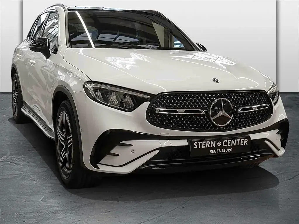 Gebraucht Mercedes GLC200 AMG 163 PS (119 kW) 2026 Weiß SUV