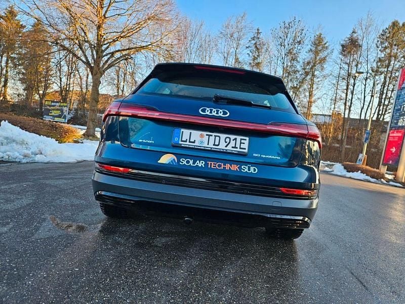 Gebraucht Audi e-tron Ambiente 230 kW (313 PS) 2020 Blau SUV
