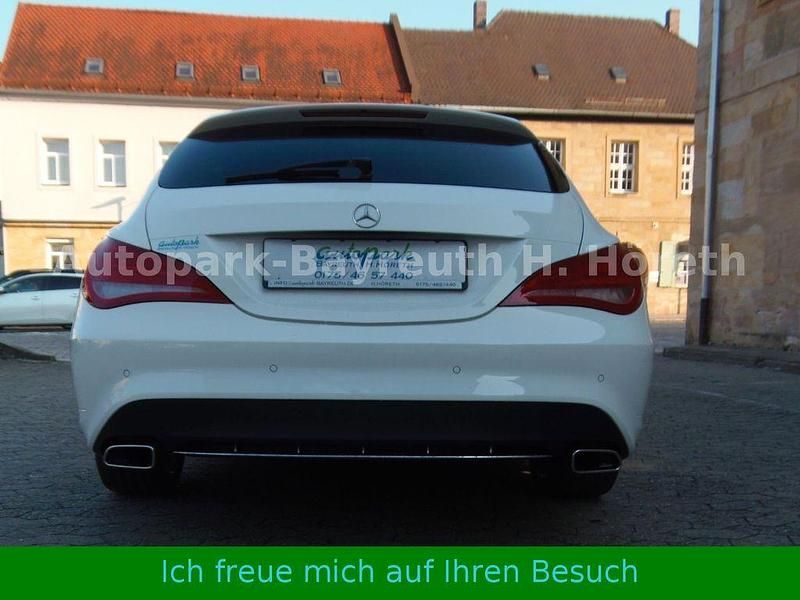 Gebraucht Mercedes CLA200 Shooting Brake 156 PS (114 kW) 2016 Weiß Kombi