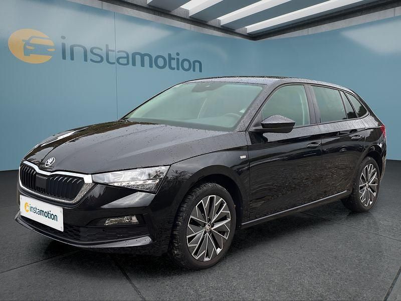 Schwarz Gebraucht 2023 Skoda Scala Kleinwagen | 25.799 € (Teuer) - Bild 1/4